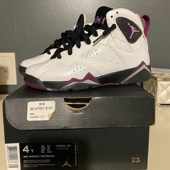 Size 4Y Jordan 7 Retro why/fuschia - Picture 1 of 4